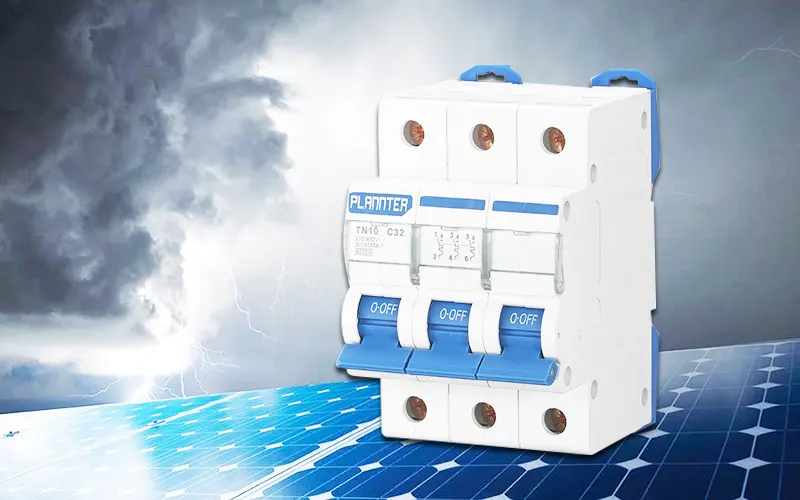 Peranan pemutus litar kecil